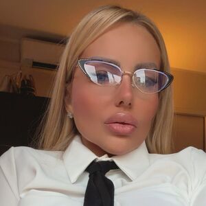 Bella 5