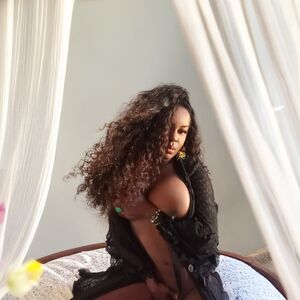 NAOMI 8
