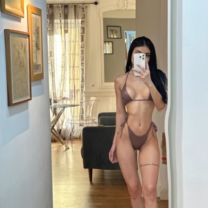 Emilly dias modela 17