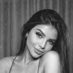 Emilly dias modela 15