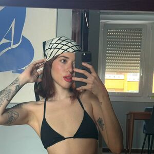 Jaqueline 27
