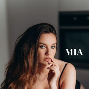 Mia 10
