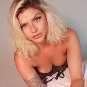 Helena  24