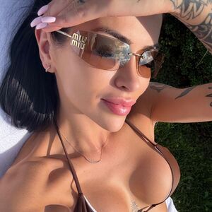 MELANI 17