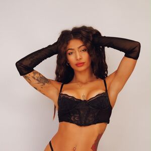 LAURA  1