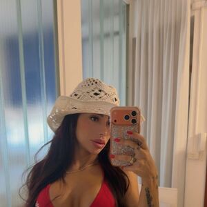 MARTINA 8