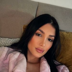 LARISSA 11
